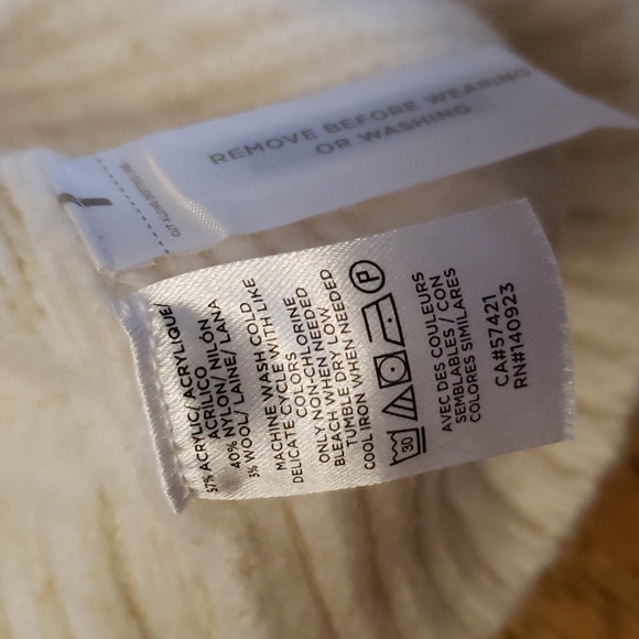 NWT Mock neck Cable Sweater - Picture 6 of 8